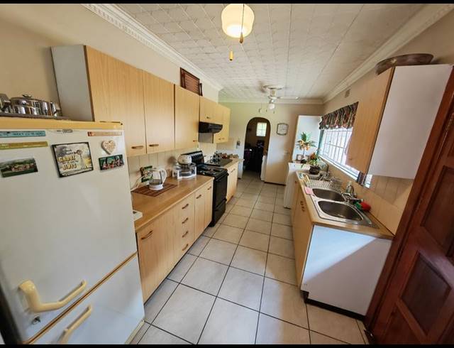 3 BEDROOM HOUSE FOR SALE IN VANDERBIJLPARK SE 6